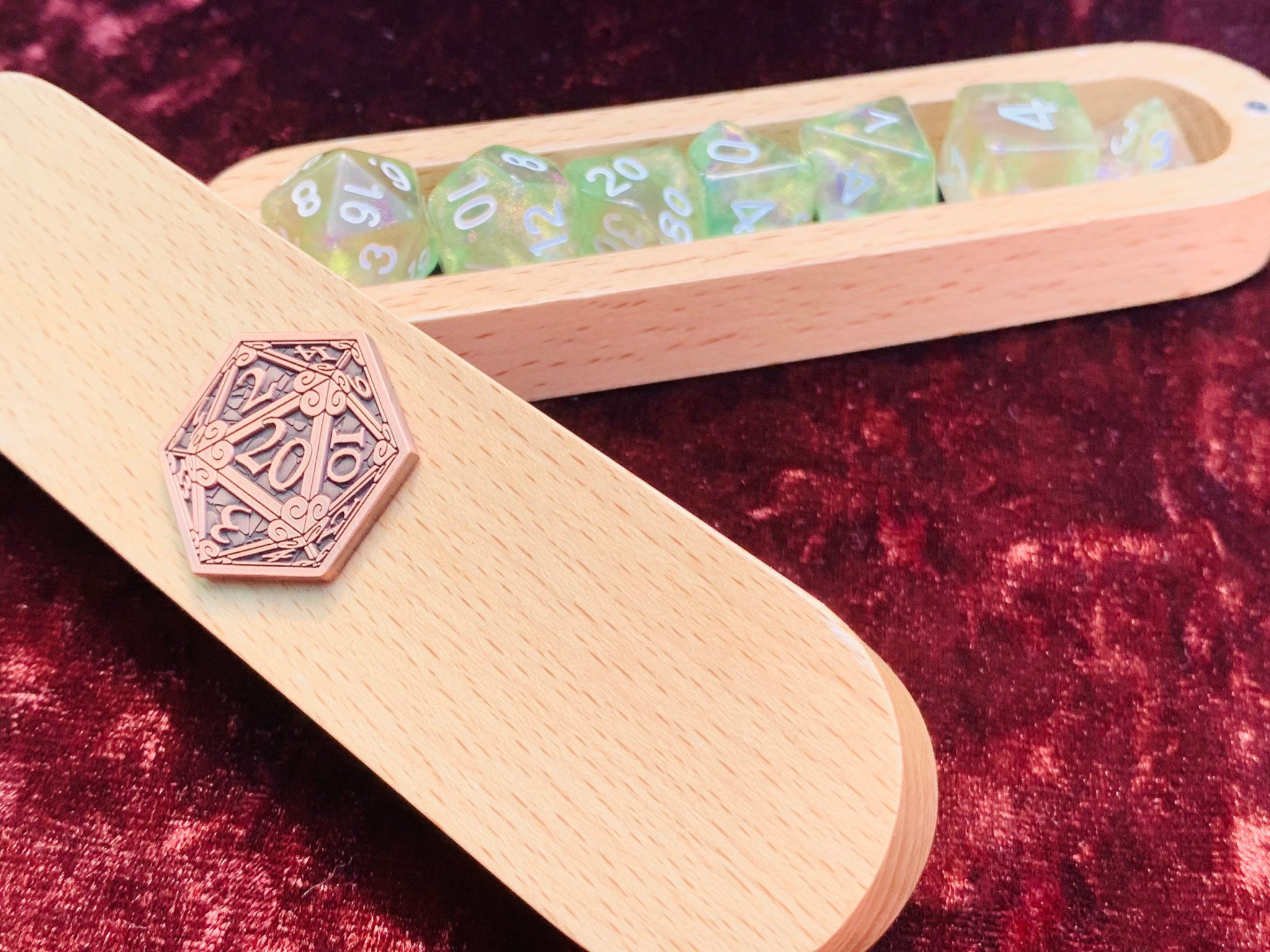 Dice Vault Dungeons and Dragons Leather DnD Dice Vault with D20 Coin.