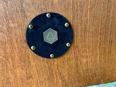 DM Screen with D20 crit discs on leather, dungeons and Dragon Wooden Dungeon Master DM Screen GM Screen Game Master Screen