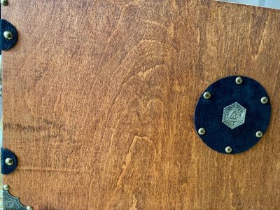 DM Screen with D20 crit discs on leather, dungeons and Dragon Wooden Dungeon Master DM Screen GM Screen Game Master Screen - Image 4