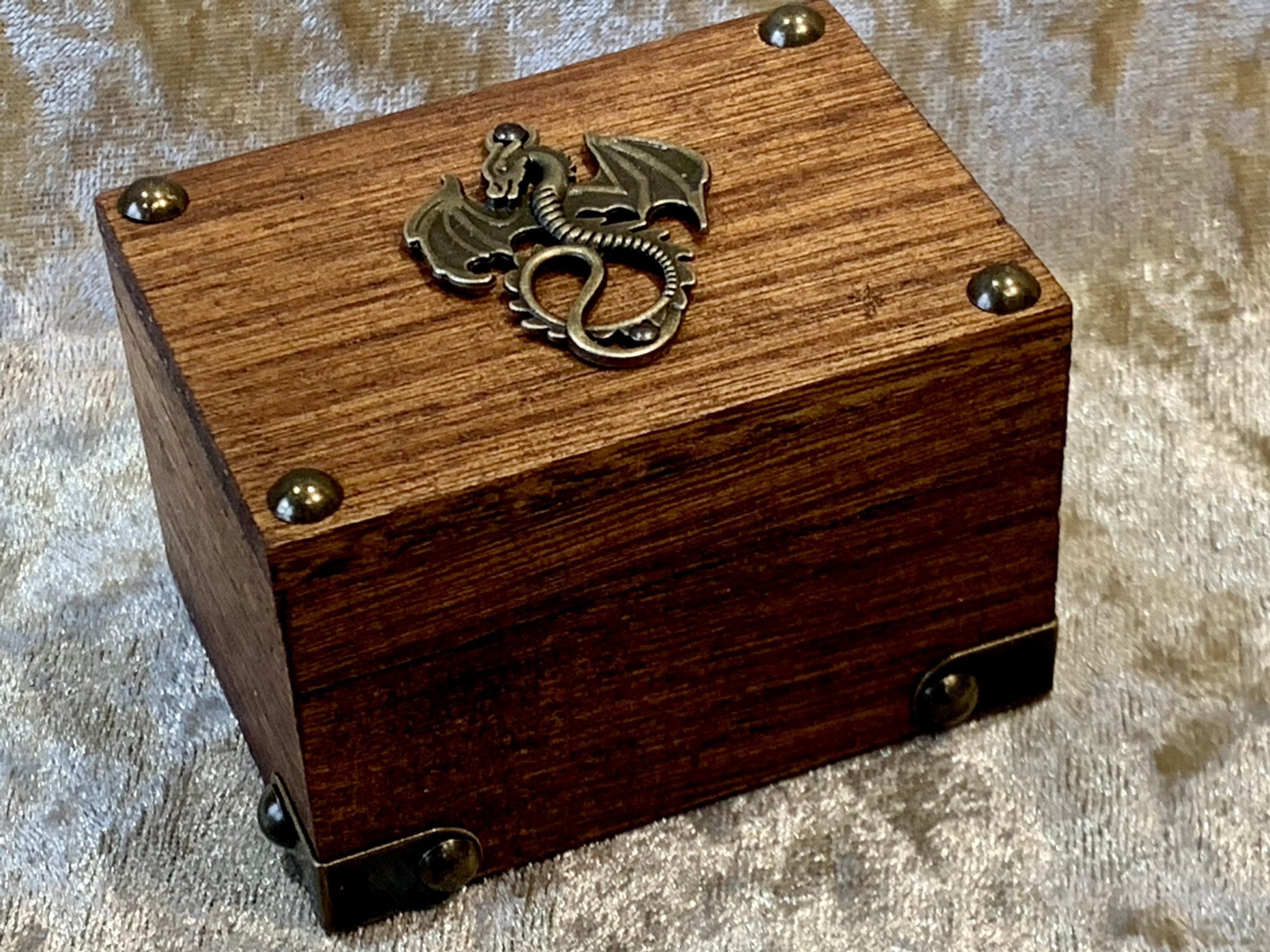 Dungeons and Dragons Tiny Dice Chest box and DnD Mini Box