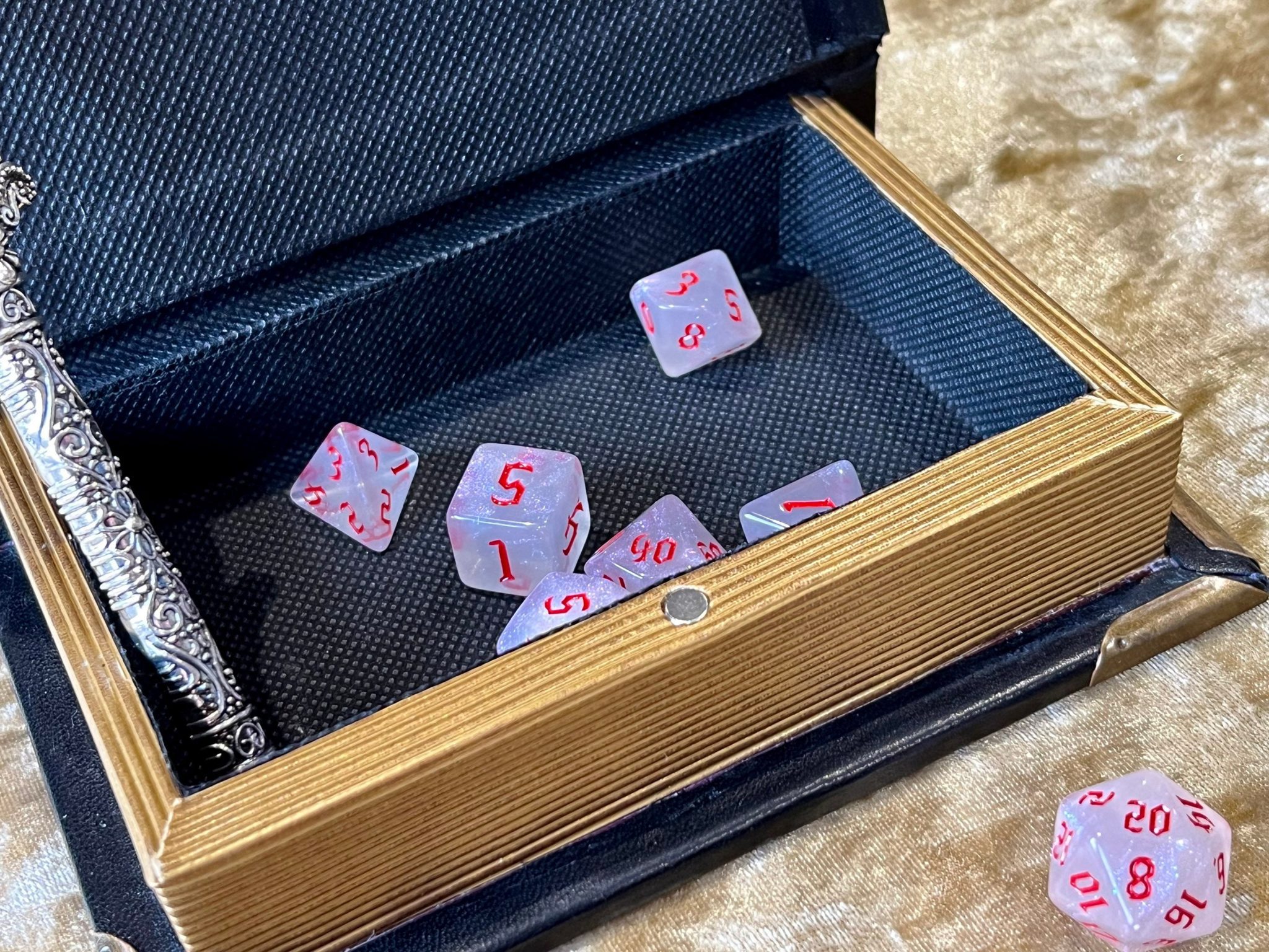 Fantasy book box rpg Genuine Leather D20 A6 Book Box