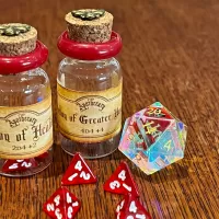 Mini D4 Dungeons and Dragons Potion of Healing and of Greater Healing Set for DnD, Dungeons and Dragons, Dungeon Master Gifts RPG Props Gift
