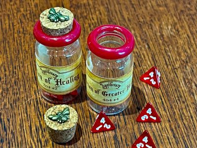 Mini D4 Dungeons and Dragons Potion of Healing and of Greater Healing Set for DnD, Dungeons and Dragons, Dungeon Master Gifts RPG Props Gift - Image 5
