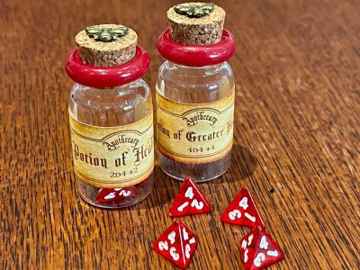 Mini D4 Dungeons and Dragons Potion of Healing and of Greater Healing Set for DnD, Dungeons and Dragons, Dungeon Master Gifts RPG Props Gift - Image 7