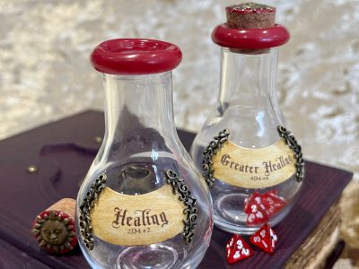 NEW WITH MINI DICE!!! Dungeons and Dragons Ornate Healing Potions for RPG gift games Props magic potion bottles gifts - DnD DnD5