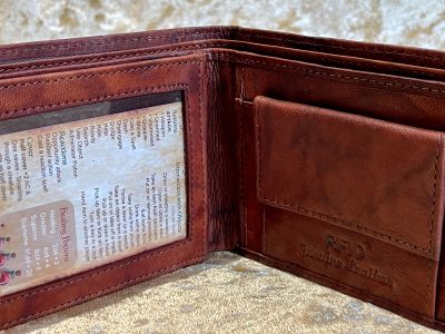 D20 Mens Brown Leather Wallet DnD Gift for Dungeons and Dragons fans