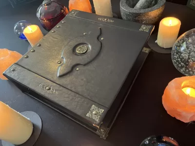 Leather Binder | Tome | Grimoire | Spell Book - A4 LARGE | Fantasy DnD | Witchcraft | blank with Deckled Parchment