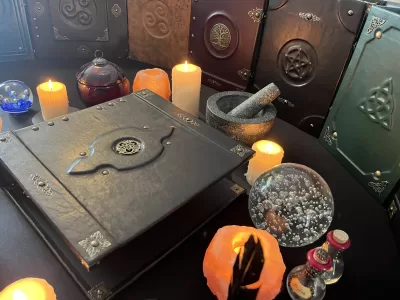 Leather Binder | Tome | Grimoire | Spell Book - A4 LARGE | Fantasy DnD | Witchcraft | blank with Deckled Parchment