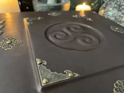 Leather Binder | Tome | Grimoire | Spell Book - A4 LARGE | Fantasy DnD | Witchcraft | blank with Deckled Parchment