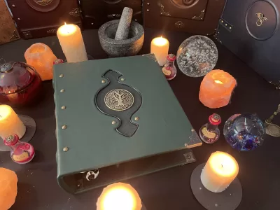 Leather Binder | Tome | Grimoire | Spell Book - A4 LARGE | Fantasy DnD | Witchcraft | blank with Deckled Parchment