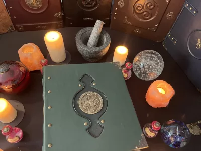 Leather Binder | Tome | Grimoire | Spell Book - A4 LARGE | Fantasy DnD | Witchcraft | blank with Deckled Parchment