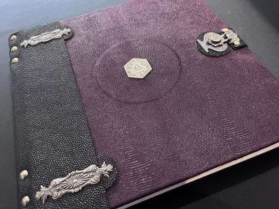DM Screen Book Crit D20 Coin Story Book Genuine Leather Tome Dungeon Master DM Screen GM Screen Game Master Screen