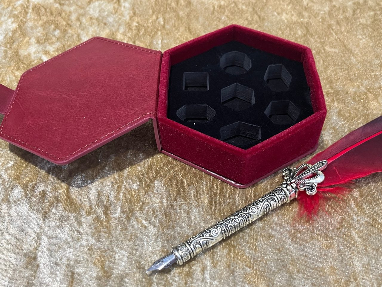 Dungeons and Dragons hexagonal Dice box vault for DnD Dice Dungeons