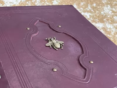 Leather Binder A4 Fantasy Bee D&D, RPG, Prop, Tome Book Grimoire, Witchcraft, Blank - Image 2