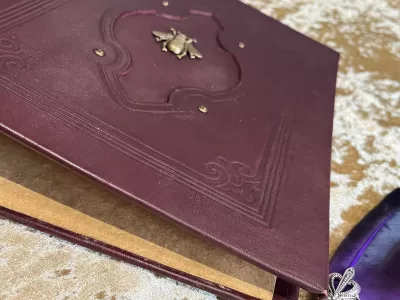 Leather Binder A4 Fantasy Bee D&D, RPG, Prop, Tome Book Grimoire, Witchcraft, Blank - Image 5