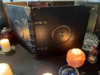 DM Screen Book Crit D20 Coin Story Book Genuine Leather Tome Dungeon Master DM Screen GM Screen Game Master Screen