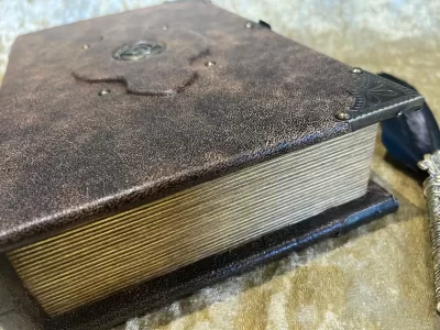 Book Box | Fantasy RPG | Dungeons and Dragons | Witchcraft | Genuine Leather | Celtic Triquetra | Dice | Accessory Holder | Christmas gift - Image 6