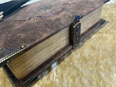 Book Box | Fantasy RPG | Dungeons and Dragons | Witchcraft | Genuine Leather | Celtic Triquetra | Dice | Accessory Holder | Christmas gift - Image 9