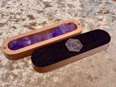 Dice Vault | Dungeons and Dragons | Purple Dragon scale leather on lid | DnD | Rose Gold D20 Badge | Dungeon Gifts RPG Gift - Image 7