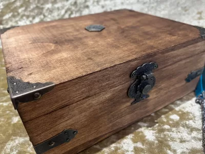 Chest Dungeons and Dragons Chest with metal D20 RPG box and DnD Dice Box - Image 3