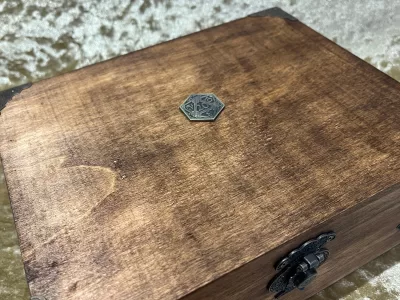 Chest Dungeons and Dragons Chest with metal D20 RPG box and DnD Dice Box - Image 4