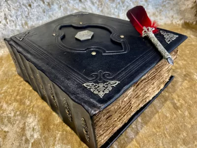 D20 Leather Notebook  |  Tome  |  Grimoire  |  Spell Book - A5  |  Fantasy DnD  |  Witchcraft  |  blank with Deckled Parchment