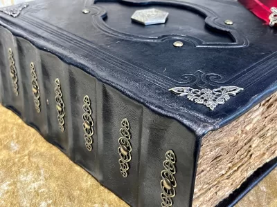 D20 Leather Notebook  |  Tome  |  Grimoire  |  Spell Book - A5  |  Fantasy DnD  |  Witchcraft  |  blank with Deckled Parchment - Image 4