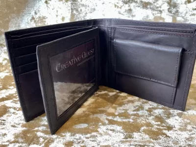 D20 Mens Brown Leather Wallet DnD Gift for Dungeons and Dragons fans - Image 3
