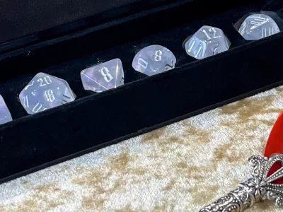 Grade B - D20 Dice box vault for Dungeons and Dragons, Pathfinder, DnD Dice - Rectangular - Vegan Leather - Luxury - Image 4