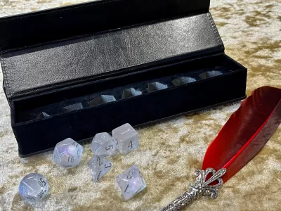 Grade B - D20 Dice box vault for Dungeons and Dragons, Pathfinder, DnD Dice - Rectangular - Vegan Leather - Luxury - Image 5