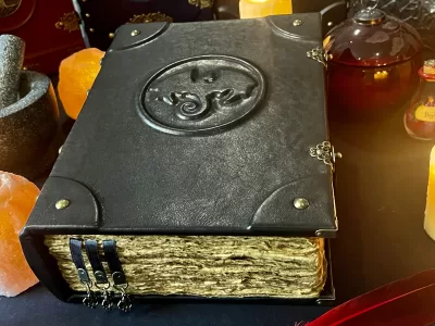 Dragon Leather Notebook | Tome | Grimoire | Spell Book - A4 LARGE | Fantasy DnD | Witchcraft | blank with Deckled Parchment