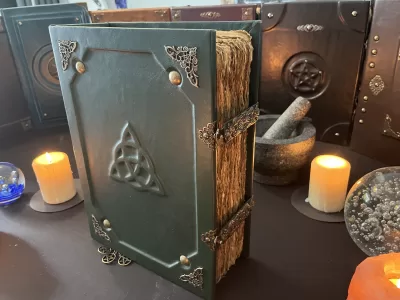 Leather Notebook | Tome | Grimoire | Spell Book - A4 LARGE | Fantasy DnD | Witchcraft | blank with Deckled Parchment