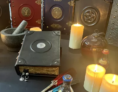 Pentacle Leather Notebook | Tome | Grimoire | Spell Book - A5 | Fantasy DnD | Witchcraft | blank with Deckled Parchment