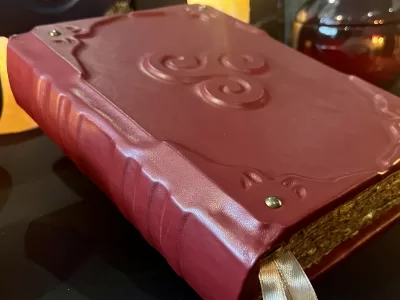 Triskelion Leather Notebook | Tome | Grimoire | Spell Book - A5 | Fantasy DnD | Witchcraft | blank Deckled Parchment